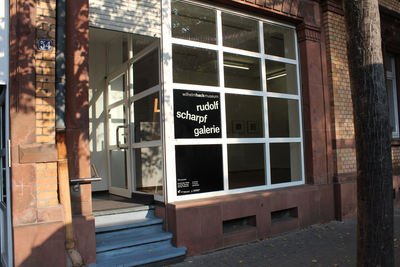 Der Eingang zur Rudolf-Scharpf-Galerie.